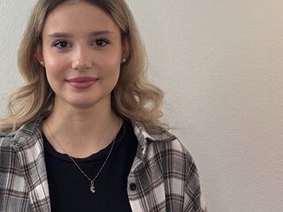 cam girl spreading pussy TanyaPanah