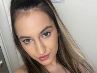 camgirl TessaQuinn