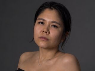 hot cam girl masturbating with vibrator TessiePortwood