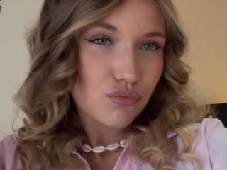 naked cam girl masturbating with vibrator ThomasineKemery