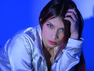 camslut fingering shaved pussy TiffanySuarez