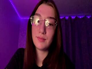 naked camgirl fingering pussy WandaGosier
