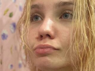 live free chat YallyGreen