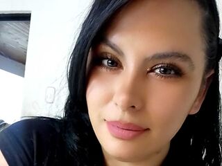 girl fingering shaved pussy YeralDiaz