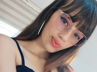 chat room webcam photo YiyisMarthin