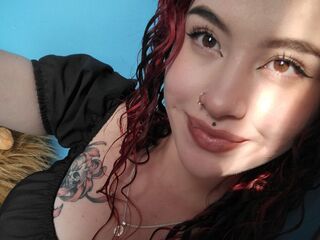 masturbating webcamgirl ZowyMiller